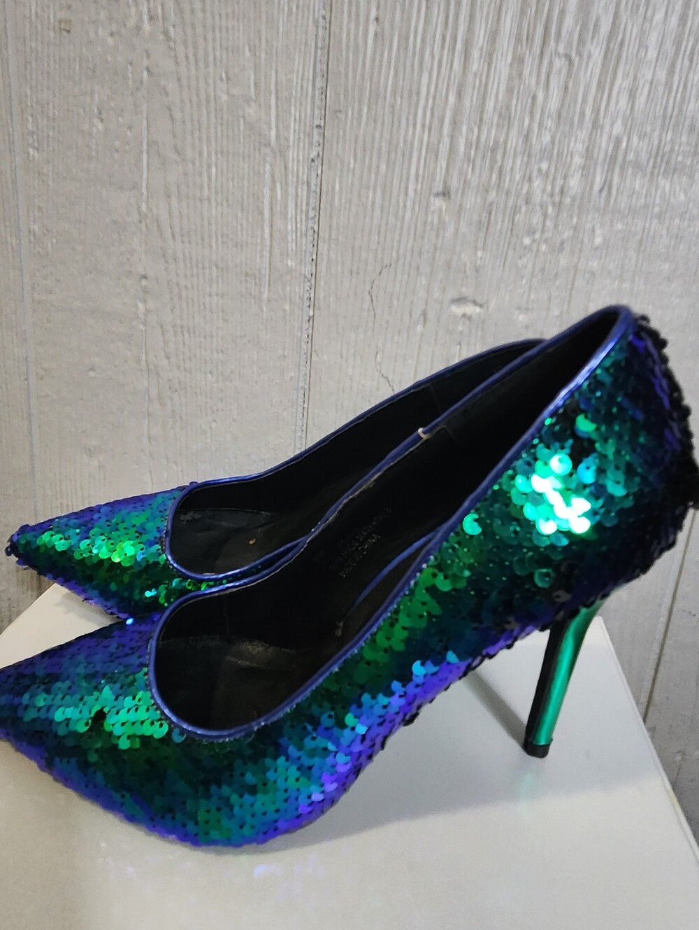Cape Robbin sequin mermaid heel size 8